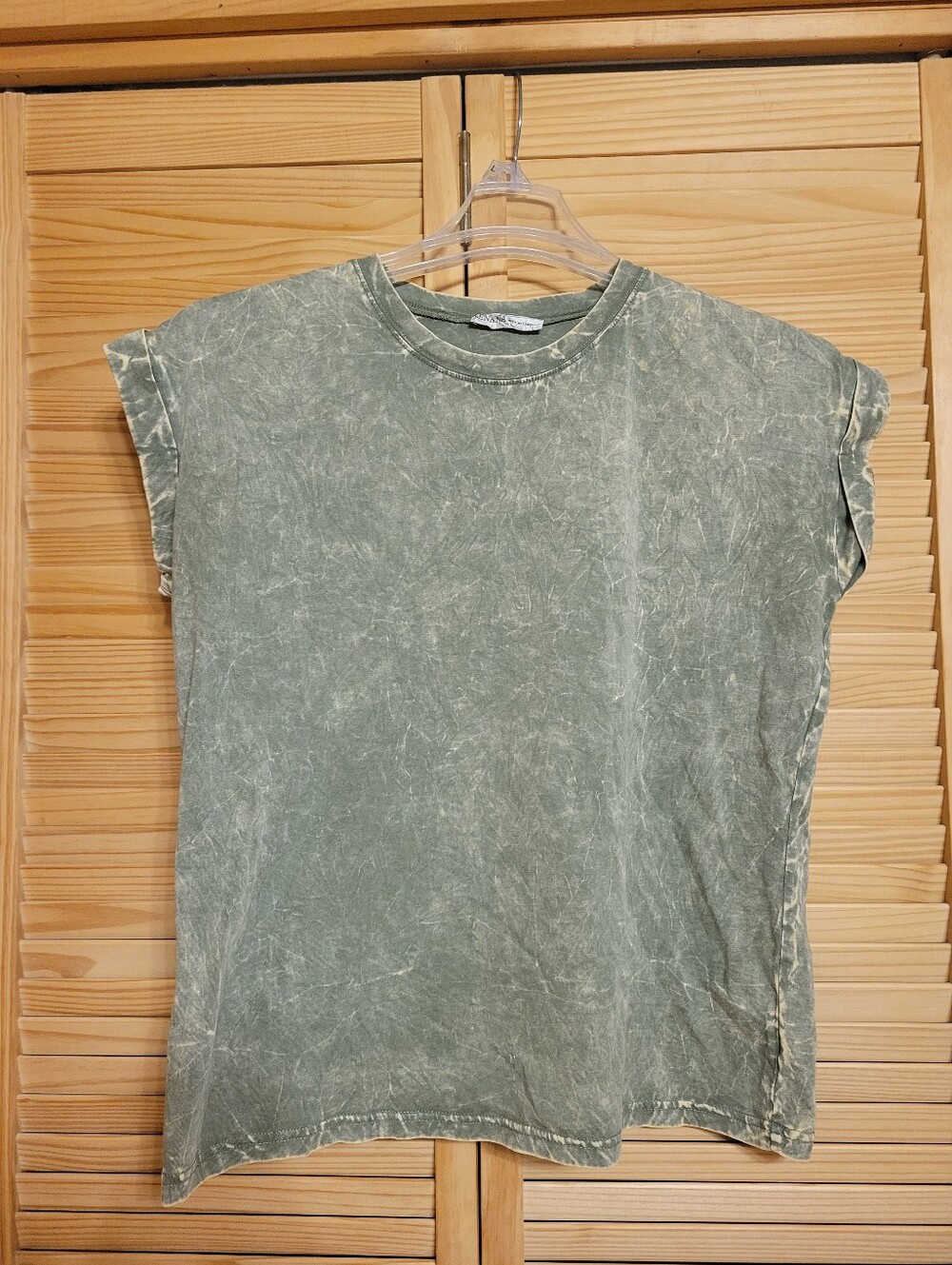 Zenana Acid Washed tshirt size small green